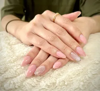 ネイル Nailsalon Latteのネイルデザイン