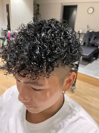 ショート カラー パーマ メンズ メンズサロン LiGKAITO🦖のヘアスタイル