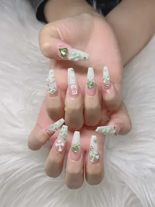 ネイル Lee Nailsのネイルデザイン