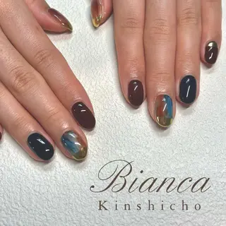 ネイル One’Ness Nana🤍のネイルデザイン