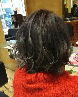 ミディアム カラー SHAFT Ieiriのヘアスタイル