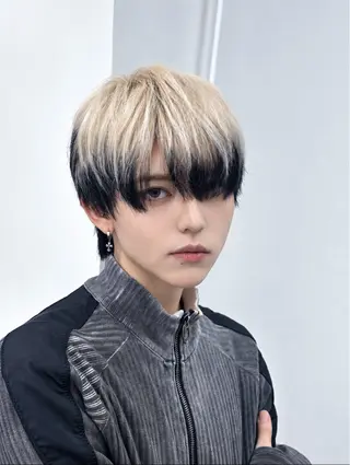 カラー 柿原啓登【メンズパー マ/ハイトーン】のヘアスタイル