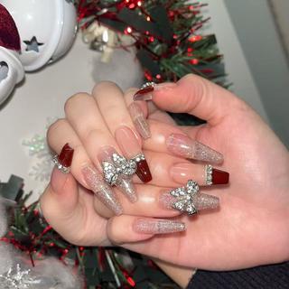 ネイル Queens テイのネイルデザイン