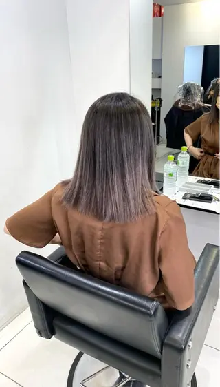 セミロング カラー レイヤーカット 赤み消し　店長/大和のヘアスタイル