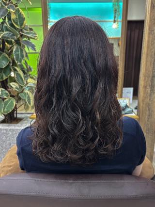 ミディアム パーマ 池田 綾香のヘアスタイル