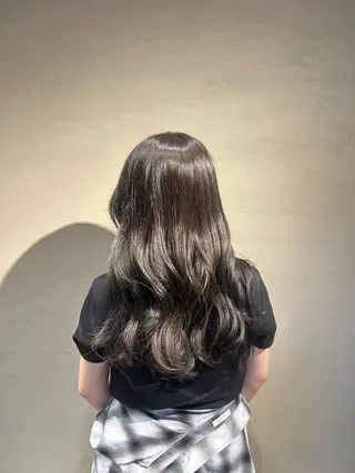 カラー 小川 ゆきなのヘアスタイル