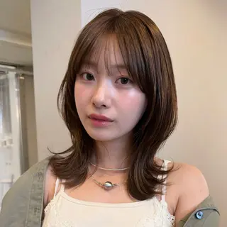 ミディアム カラー 顔周りレイヤー꙳⋆ ミディアム⌇SAKIのヘアスタイル