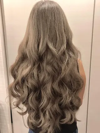 セミロング 100%高級人毛使用 LANIUMEDAのヘアスタイル