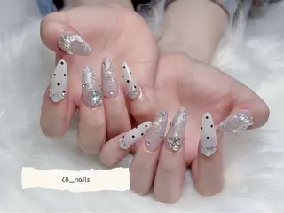 ロング トゥー フエンのネイルデザイン