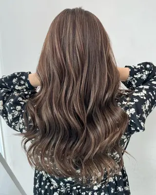 ロング 🌟透明感カラー モテ髪Ando🌟のヘアスタイル