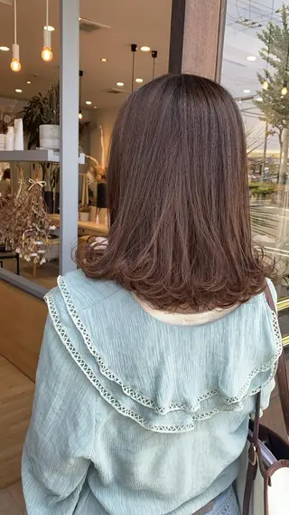 ミディアム 比嘉 千咲のヘアスタイル