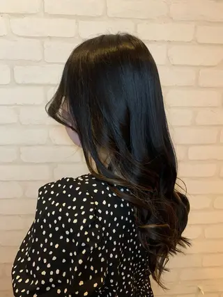 ロング 秋葉 万柚子のヘアスタイル
