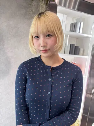ミディアム カラー ヘアアレンジ color.nail 🫧ionaのネイルデザイン