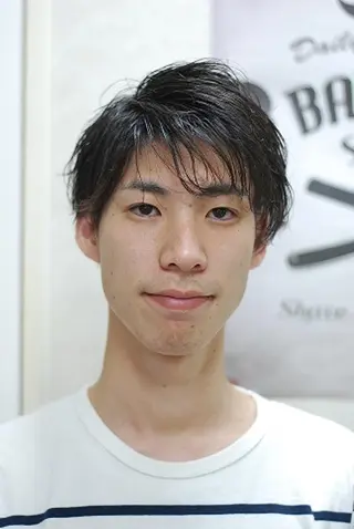 ミディアム 治部  友昭のヘアスタイル
