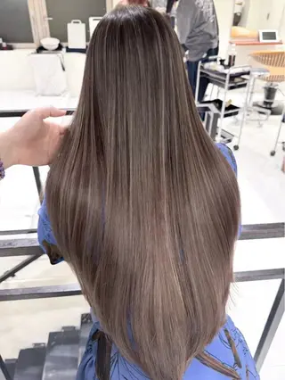 ロング 大塚 加奈恵のヘアスタイル