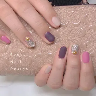 ミディアム ネイル Blowe ニュアンスのネイルデザイン
