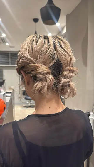 ミディアム ヘアアレンジ 韓国ヘア/髪質改善 /カラー【美涼】のヘアスタイル