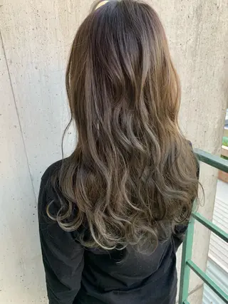 ロング 柔らかな縮毛矯正 透明感カラー💫のヘアスタイル