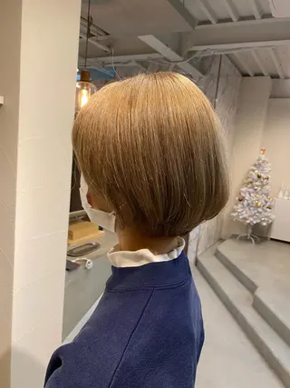 ショート カラー ハイトーン×似合わせ 🌱中川慎之介のヘアスタイル