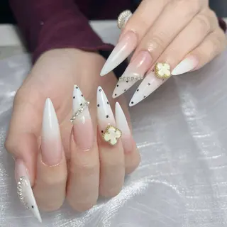 ネイル Rinaky Amee Nailのネイルデザイン