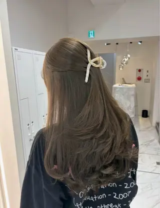 ロング カラー パーマ TOMO/ブリーチ 無しオリーブのヘアスタイル