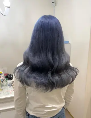 ロング カラー MOE🐈⬛🎀 エクステ/ワンホンのヘアスタイル