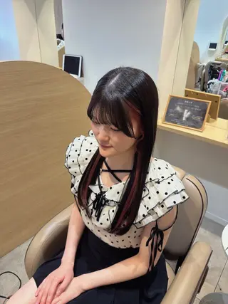 ロング カラー MIKU .のヘアスタイル
