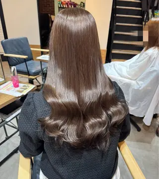 ロング カラー ヘアアレンジ 青山 弦生のヘアスタイル