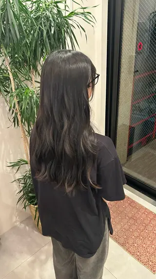 ロング 池田 味優のヘアスタイル