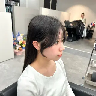 ロング 千秋 秀容のヘアスタイル