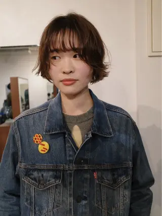 ショート カラー 池田 柑美のヘアスタイル