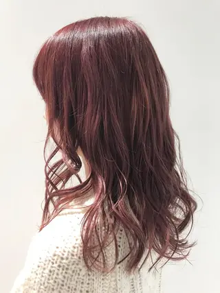 セミロング タカツド ユウキのヘアスタイル