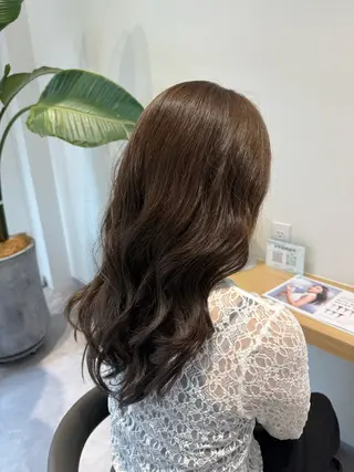 カラー 長谷川 紗羅のヘアスタイル