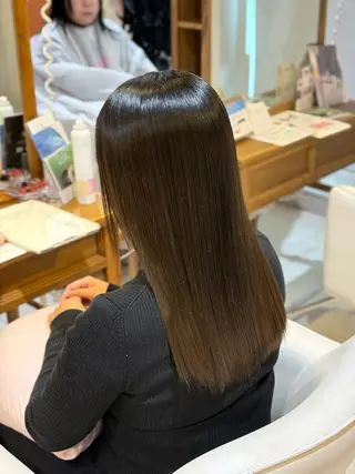 ロング カラー 日野 初音のヘアスタイル