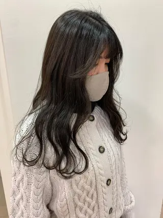 ロング カラー 顔まわりカット✄ ベージュカラー🧸のヘアスタイル