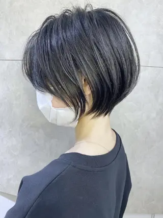 ショート 山嵜 菜織のヘアスタイル