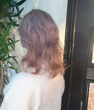 ミディアム カラー 🫧ハイトーン✨格安 より質💐マンツーマのヘアスタイル