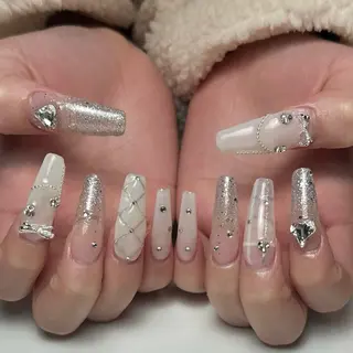 ネイル 彩 名のネイルデザイン