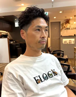 ショート パーマ メンズ 浅海 和孝のヘアスタイル