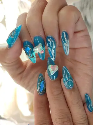 ネイル RUNWAY のネイルデザイン