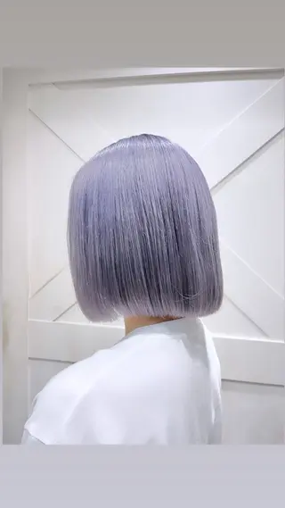 ショート カラー ハイトーンカラー シールエクステのヘアスタイル