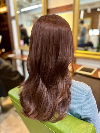 ロング カラー newi saLyu ネウィ サリューのヘアスタイル