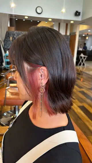 カラー 末廣 結音のヘアスタイル