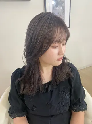セミロング 小田部 愛のヘアスタイル