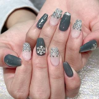 ネイル Queens テイのネイルデザイン