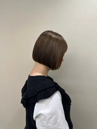 ショート カラー 高槻裕二 ショートボブ縮毛矯正のヘアスタイル