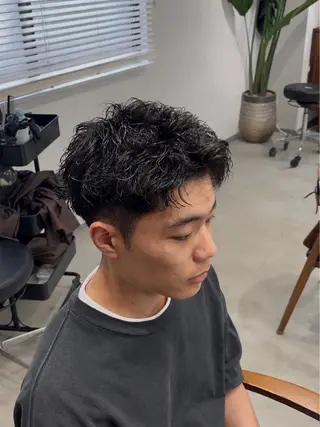 メンズ メンズパーマ 渡辺将功のヘアスタイル