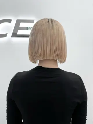 ショート カラー ヘアアレンジ 縮毛矯正🤍 ボブ/ HIKARIのヘアスタイル