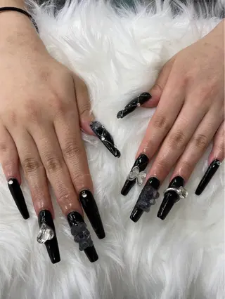 ロング アクア ライズのネイルデザイン