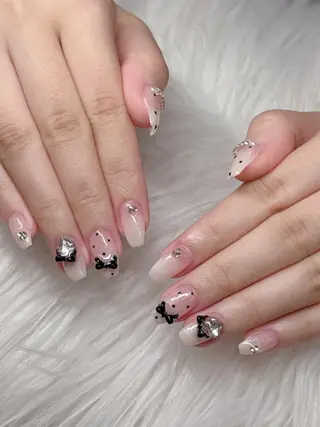ネイル Lee Nailsのネイルデザイン